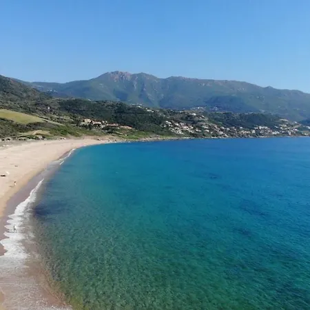 Albatros Bord De Plage * Апьето
